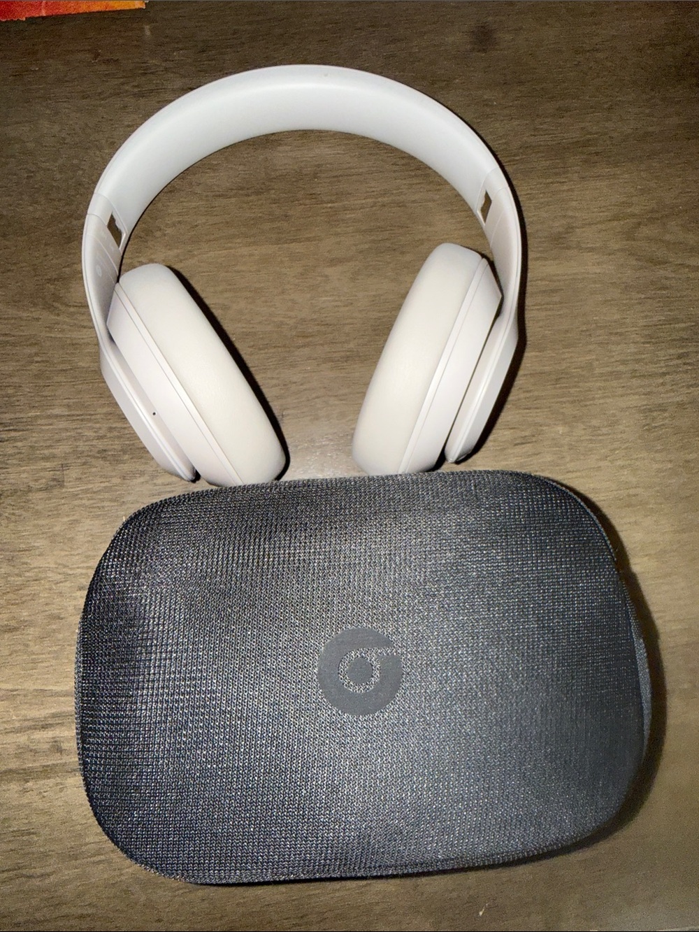 Beats Studio Pro Wireless Over-Ear Headphones - White/Grey